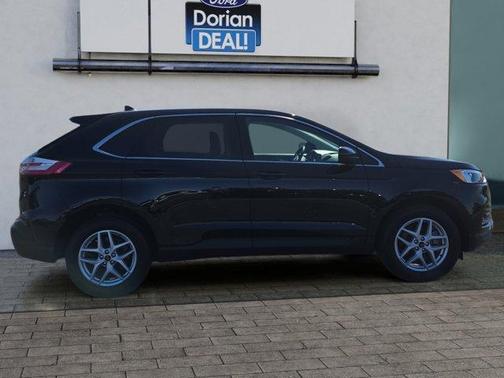 Agate Black Metallic 2024 Ford Edge SEL
