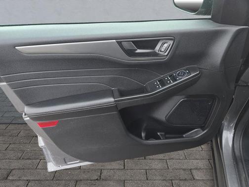 Carbonized Gray Metallic 2023 Ford Escape Active