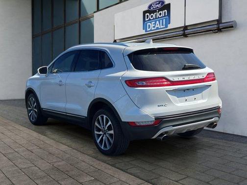 White 2019 Lincoln MKC Reserve