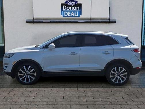 White Platinum Tri-Coat Metallic 2019 Lincoln MKC Reserve