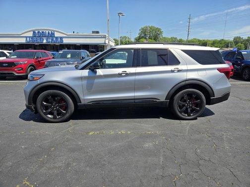 2022 Ford Explorer ST