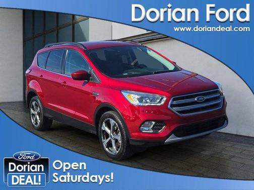Red 2017 Ford Escape SE