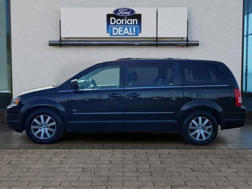 2009 Chrysler Town & Country Touring