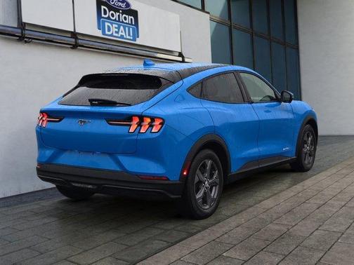 2022 Ford Mustang Mach-E Select