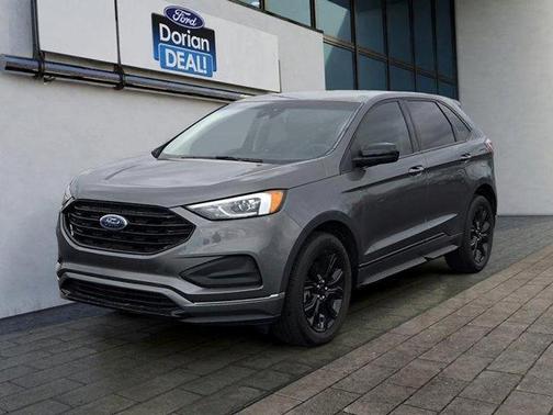 Carbonized Gray Metallic 2022 Ford Edge SE