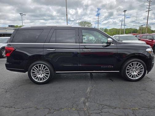 2022 Ford Expedition Platinum