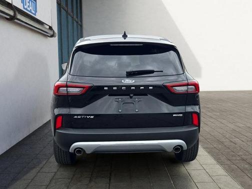Black 2023 Ford Escape Active
