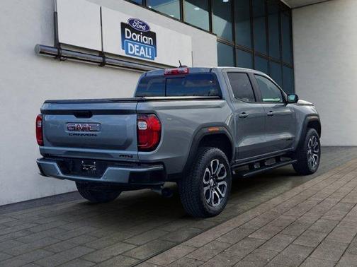 2024 GMC Canyon AT4