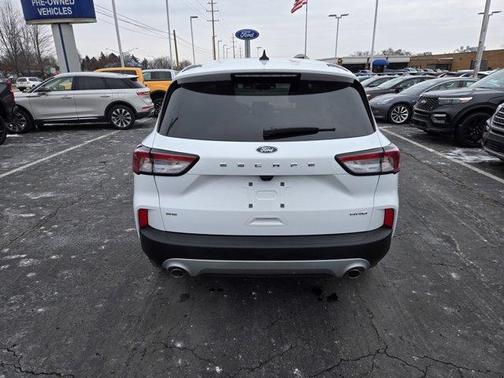 2022 Ford Escape SE