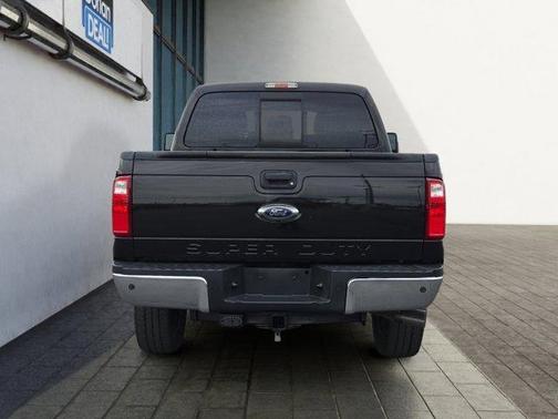 Black 2015 Ford F-250 Lariat