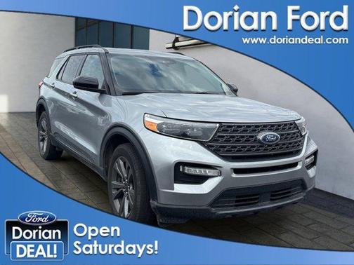 Iconic Silver Metallic 2023 Ford Explorer XLT