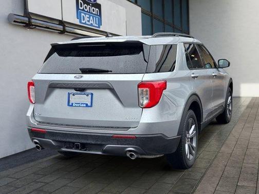 Iconic Silver Metallic 2023 Ford Explorer XLT