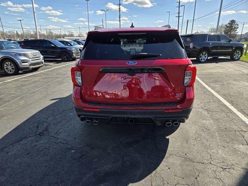 2022 Ford Explorer ST