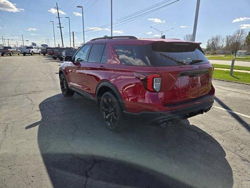 2022 Ford Explorer ST