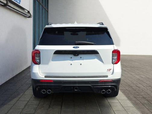 Star White Metallic Tri-Coat 2023 Ford Explorer ST