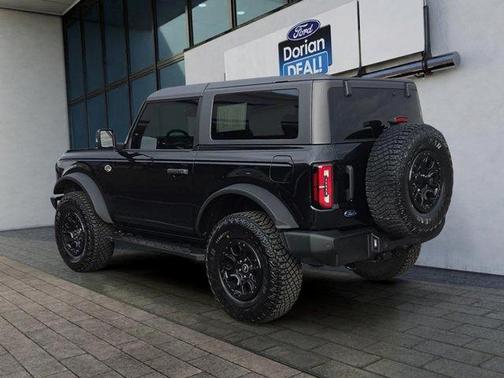 Shadow Black 2023 Ford Bronco Wildtrak