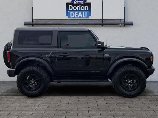 Shadow Black 2023 Ford Bronco Wildtrak