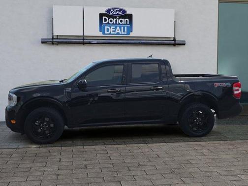Black 2023 Ford Maverick BASE