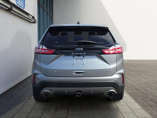 Silver 2023 Ford Edge Titanium