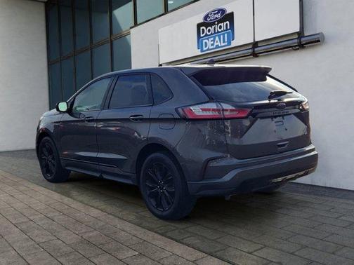 2023 Ford Edge SE