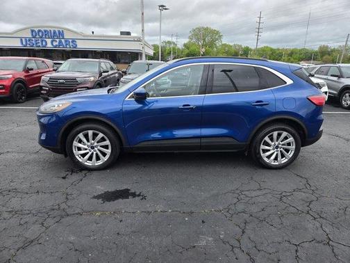 2022 Ford Escape Titanium