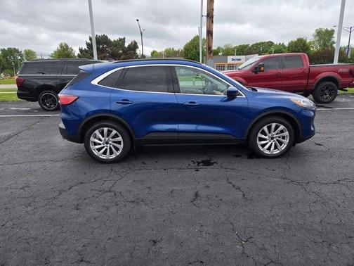 2022 Ford Escape Titanium