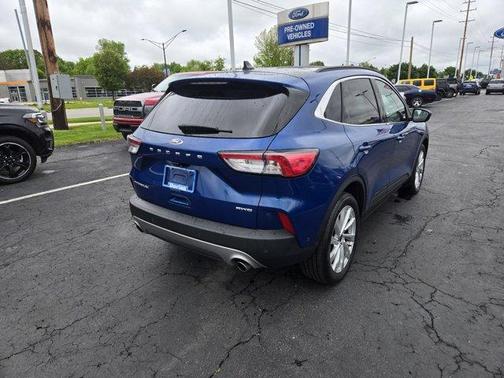 2022 Ford Escape Titanium