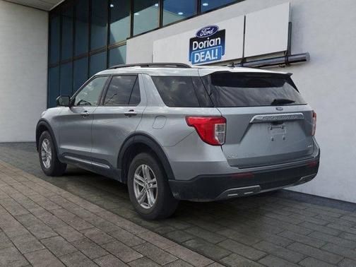 Iconic Silver Metallic 2023 Ford Explorer XLT