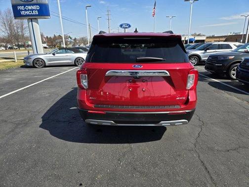 2023 Ford Explorer XLT
