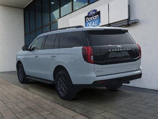White 2025 Ford Expedition Active