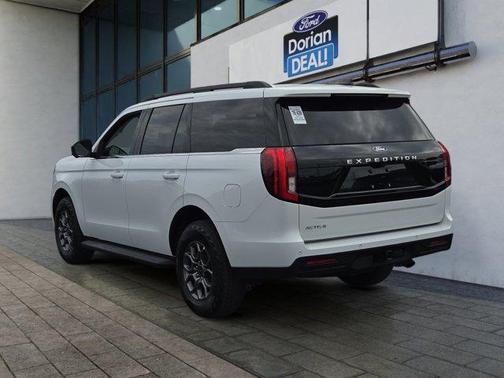 White 2025 Ford Expedition Active