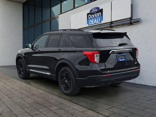 Agate Black Metallic 2022 Ford Explorer XLT
