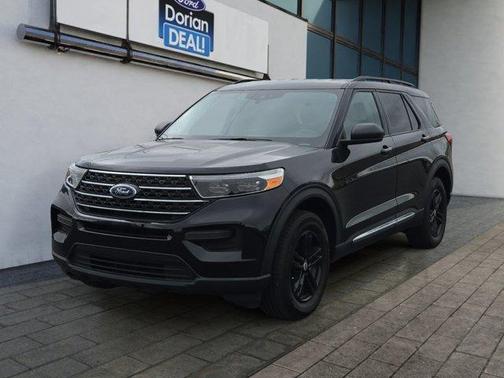 Agate Black Metallic 2022 Ford Explorer XLT