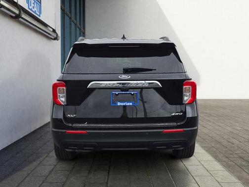 Agate Black Metallic 2022 Ford Explorer XLT