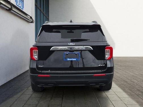 Agate Black Metallic 2022 Ford Explorer XLT