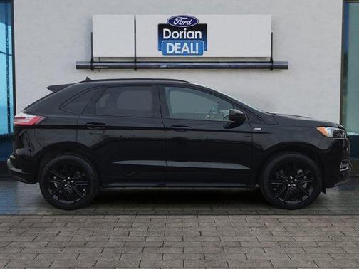 Agate Black Metallic 2023 Ford Edge SEL