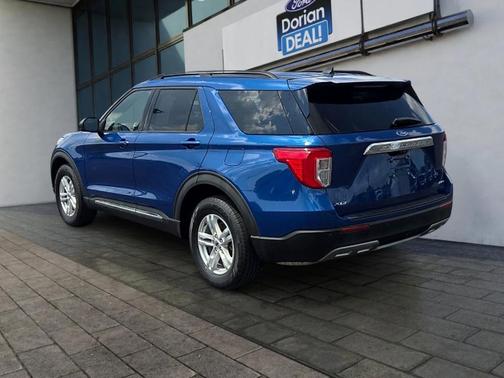 Atlas Blue Metallic 2021 Ford Explorer XLT