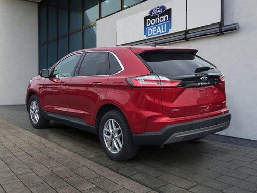 Rapid Red Metallic Tinted Clearcoat 2024 Ford Edge SEL