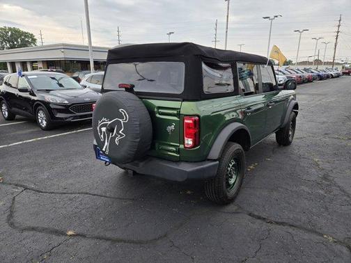 2023 Ford Bronco Base
