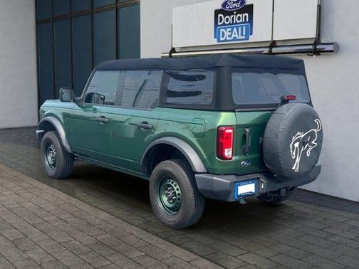 2023 Ford Bronco Base