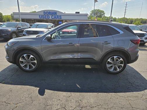 2023 Ford Escape Platinum