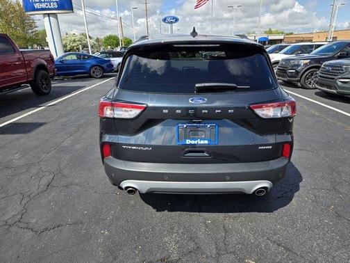 2022 Ford Escape Titanium