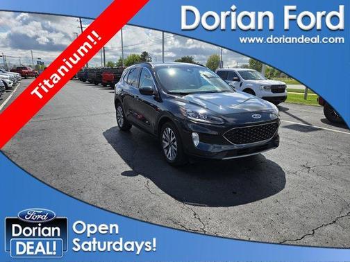 2022 Ford Escape Titanium