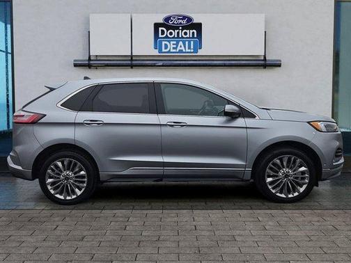 Iconic Silver Metallic 2024 Ford Edge Titanium