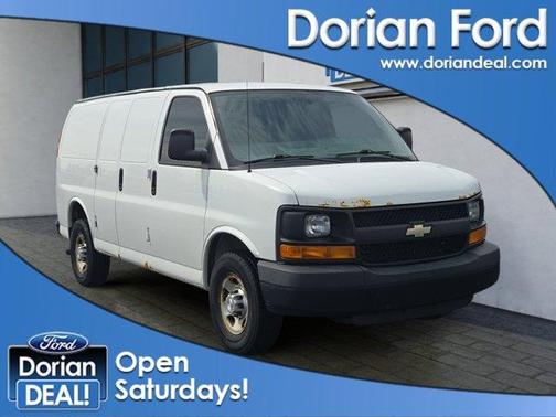 Summit White 2015 Chevrolet Express 2500 Cargo