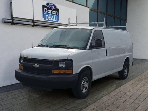 Summit White 2015 Chevrolet Express 2500 Cargo