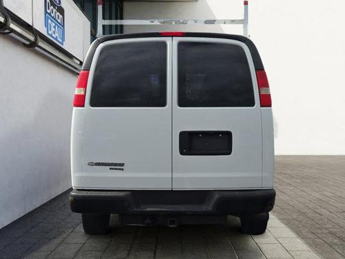 Summit White 2015 Chevrolet Express 2500 Cargo