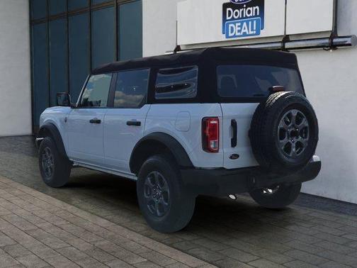 White 2023 Ford Bronco Base