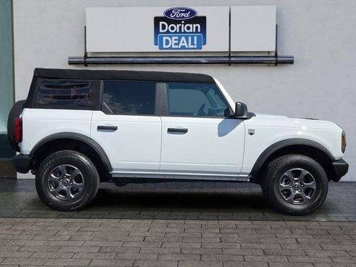 White 2023 Ford Bronco Base