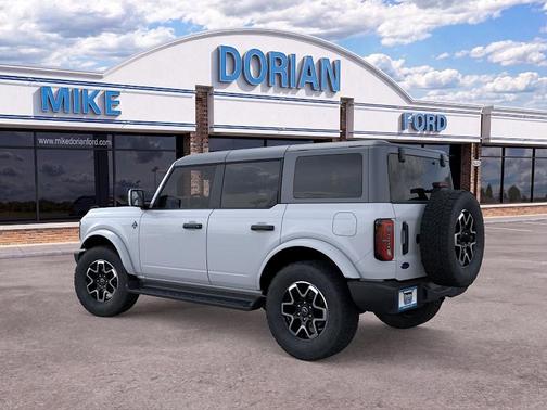 Oxford White 2026 Ford Bronco Outer Banks